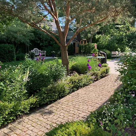 Beautiful & Garden In Munich